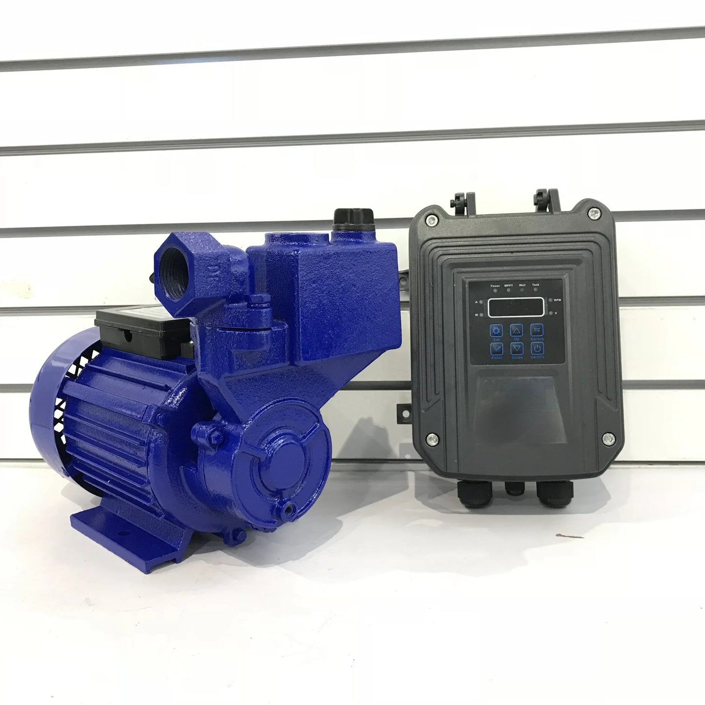 Solar Powered Water Pump With Controller